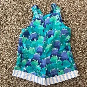 Maui boy Blue/green frogs Newborn bodysuit